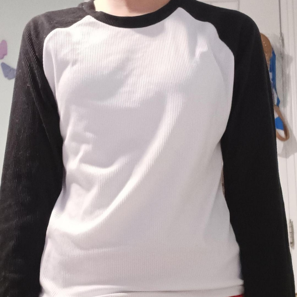 White and black long sleeve shirt